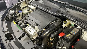 Peugeot 2008 2022 được trang bị khối động cơ Turbo PureTech với công suất cực đại 133 mã lực