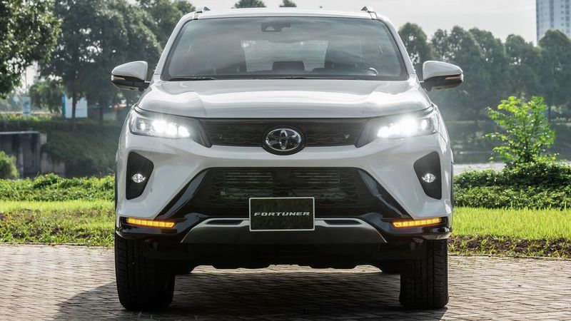 Đánh giá chi tiết xe Toyota Fortuner Legender 2.8AT 4X4 2021