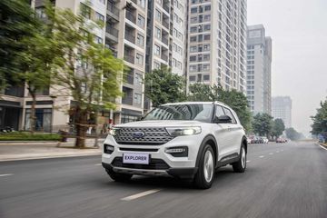 Ford Explorer cũng có sức mạnh đáng nể, nhưng trọng lượng nặng hơn không đem lại khác biệt lớn so với Volkswagen Teramont X
