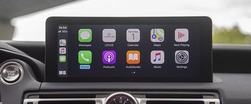 Mna hình giải trí cảm ứng trên Lexus IS 300h 2024