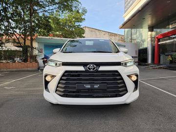 Cả 2 phiên bản của Avanza Premio 2023 đều sở hữu cụm đèn trước dạng LED hiện đại