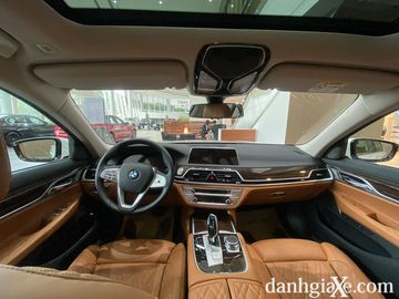 Danh gia so bo xe BMW 7-Series 2021