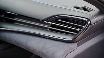 Các cửa gió điều hòa phía trước BYD Seal 2024 có thiết kế kiểu đôi cánh lôi cuốn