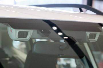 Hai camera mô phỏng mắt người của hệ thống Subaru EyeSight