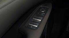 Lexus RX 2023 trang bị cửa sổ chỉnh điện 1 chạm tất cả các cửa