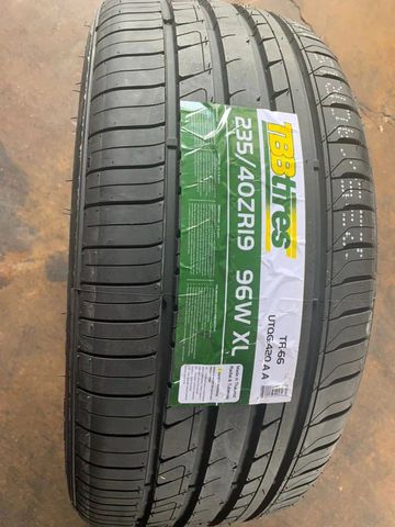 Lốp TBB TR-66 sở hữu hoa văn bất đối xứng, làm tăng khả năng thoát nước