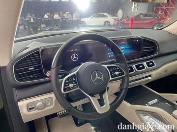 Danh gia so bo xe Mercedes-Benz GLS 450 4Matic 2020