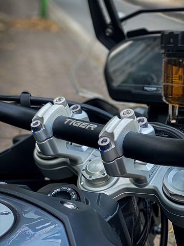 Đặc biệt, Triumph Tiger 850 Sport 2023 đảm bảo an toàn tuyệt đối cho các Biker trên mọi cung đường.