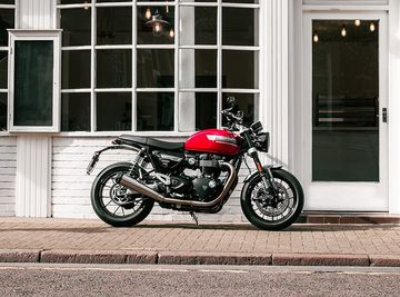 Triumph Speed Twin 1200 2023 màu đỏ bóng