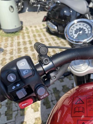 Triumph Speed Twin 1200 2023 được trang bị công nghệ trợ lái tiên tiến 3 chế độ