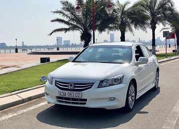 Honda Accord ra mắt Việt Nam năm 2011