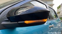 
Cụm đèn trước của Toyota Raize 2022 được thiết kế hiện đại với kiểu full led với dải đèn led chạy ban ngày kiêm chức năng báo rẽ (signal), đáng chú ý là gương hậu cũng được tích hợp đèn led báo rẽ đẹp mắt. 
