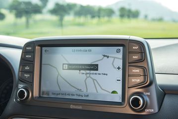 Màn Hình Hyundai Kona vs Honda HR-V