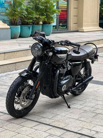 Bonneville T120 gây ấn tượng với lớp mạ chrome tinh tế trên từng chi tiết