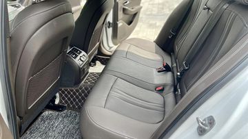 Hàng ghế thứ 2 có thể gập lại với tỷ lệ 60/40