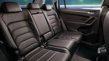 Nội thất hàng ghế sau của Volkswagen Tiguan 2017