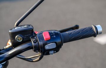 Kiểm soát hành trình đơn giản với một nút bấm