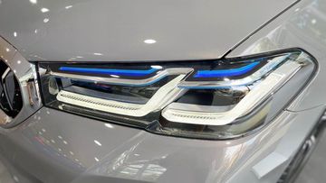 Cụm đèn pha được ứng dụng công nghệ thông minh “BMW Laserlight”
