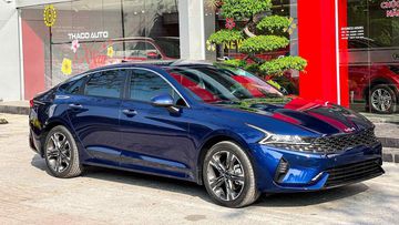 KIA K3 ấn tượng với cụm đèn LED thể thao