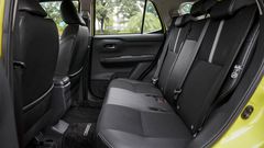 Toyota Raize 2023 chỉ được trang bị ghế bọc da pha nỉ thay vì da hoàn toàn