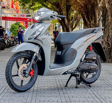 Honda Vision 2024 gây ấn tượng về thiết kế hiện đại, động cơ mạnh mẽ, tiện ích đa dạng