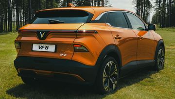 Vòm bánh VinFast VF 6 2024 được ốp bảo vệ đậm chất SUV 