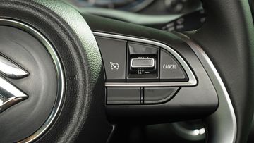 Suzuki XL7 Hybrid 2025 được nâng cấp Cruise Control