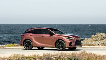 Lexus RX gen 5 tiếp nối bản sắc với ý tưởng thiết kế Quyến rũ đầy sức sống (ALLURING & VERVE)