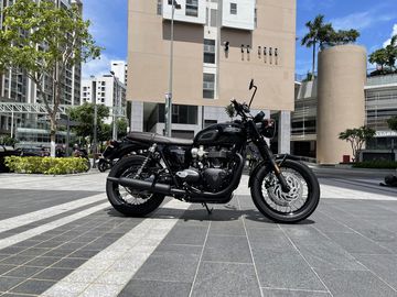 Bonneville T120 sở hữu mức giá giao động khoảng 570 triệu đồng