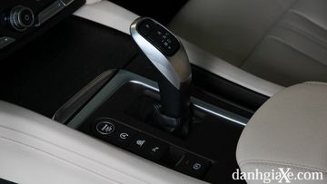 So sánh nhanh Toyota Camry 2020 và VinFast LUX A2.0 2020 35 danhgiaxe.com vinfast lux a2.0 14 124800 011715