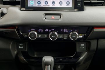 Hệ thống điều hòa Honda HR-V 2025 vẫn được trang bị điều hòa tự động 1 hoặc 2 vùng, cho khả năng làm mát nhanh