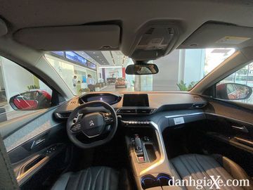 Danh gia so bo xe Peugeot 5008 2020