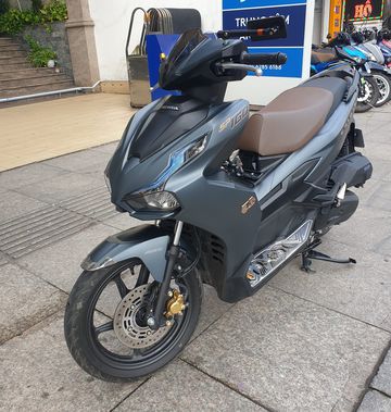 Phong cách thiết kế trên Honda Air Blade 160 2023 lấy cảm hứng từ hình ảnh “tia sét”