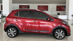 Biến thể X-line còn có thêm ốp nhựa đen giúp xe nổi khối và sắc sảo