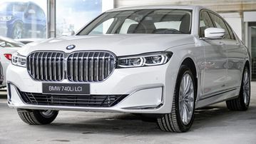 BMW 7-Series có thiết kế ngoại thất ấn tượng, khoang lái hiện đại cùng khả năng vận hành mạnh mẽ