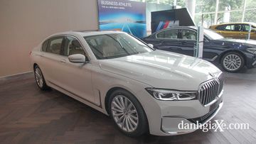 Danh gia so bo xe BMW 740Li LCI 2020