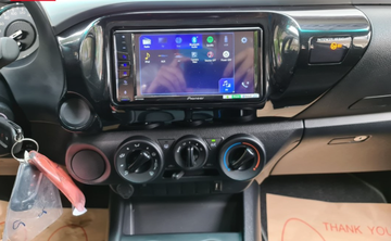 Màn hình cảm ứng 7-inch trên Toyota Hilux 2021
