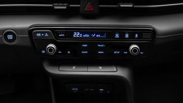 Hyundai Accent 2024 phiên bản Cao cấp trang bị bộ điều khiển điều hòa hiện đại