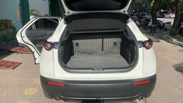 Khoang hành lý trên Mazda CX-30 2024 có dung tích đạt 430 lít ở mức tiêu chuẩn