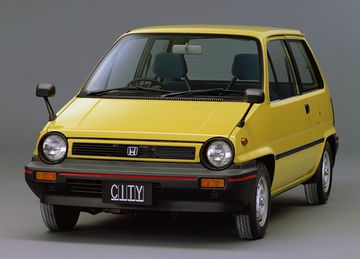 Đời xe Honda City đầu tiên ra mắt năm 1981