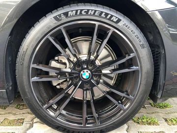 Lốp xe Michelin Pilot mang đến cảm giác lái mạnh mẽ