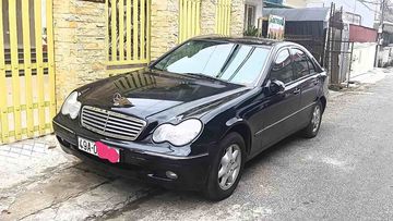 Mercedes Benz C-Class chính thức có mặt tại thị trường Việt Nam vào năm 2000