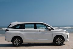 Phần thân xe Toyota Avanza Premio 2023