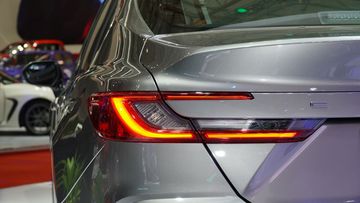 Đèn hậu Full LED thanh mảnh mang đến nét hiện đại cho Toyota Camry 2025