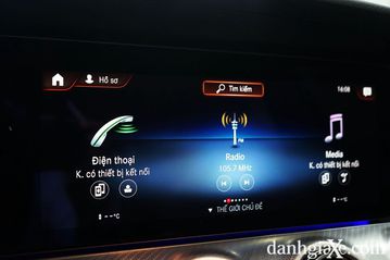 Màn hình giải trí trung tâm kích thước 12,3 inch, kết nối Apple Carplay/Android Auto