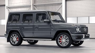 G-Class thế hệ hai được thiết kế với khung thân hình hộp đặc trưng với chắn bùn rộng