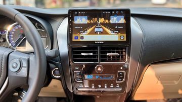 Màn hình cảm ứng lớn và hiện đại