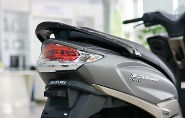 Đèn hậu được ứng dụng công nghệ LED hiện đại