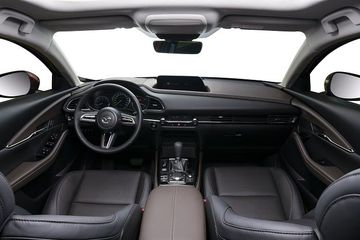 Thiết kế nội thất dần tiệm cận các dòng xe sang của Mazda CX-30