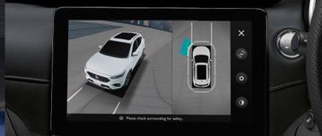 Hệ thống camera 360 độ, có thể mô phỏng các góc nhìn của xe theo tuỳ người điều khiển qua màn hình cảm ứng